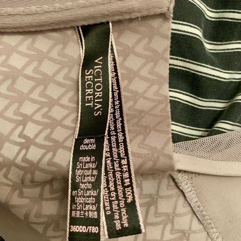 Victoria Secret Bra - Picture 3 of 3